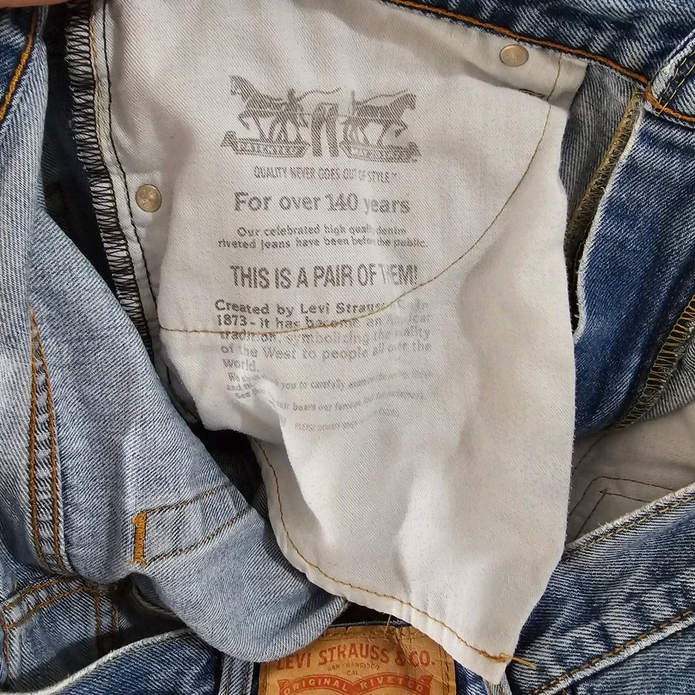 Levis 505 Regular Fit Light Wash Straight Leg Denim Jeans Mens 38x30 Blue - Picture 9 of 16